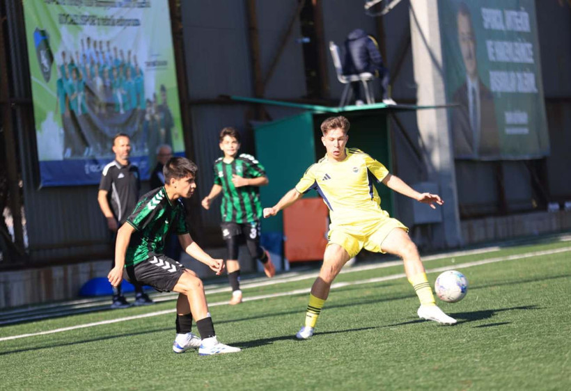Kocaelispor U-14, Fenerbahçe’yi konuk etti - Resim : 1