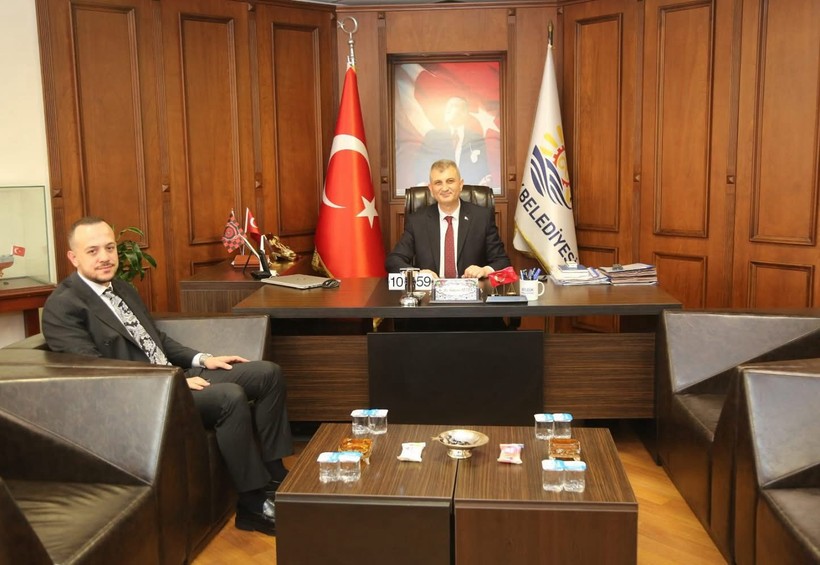 Kürşat Çakıroğlu Gölcük Belediye Başkan Yardımcılığı görevine resmen başladı! - Resim : 1
