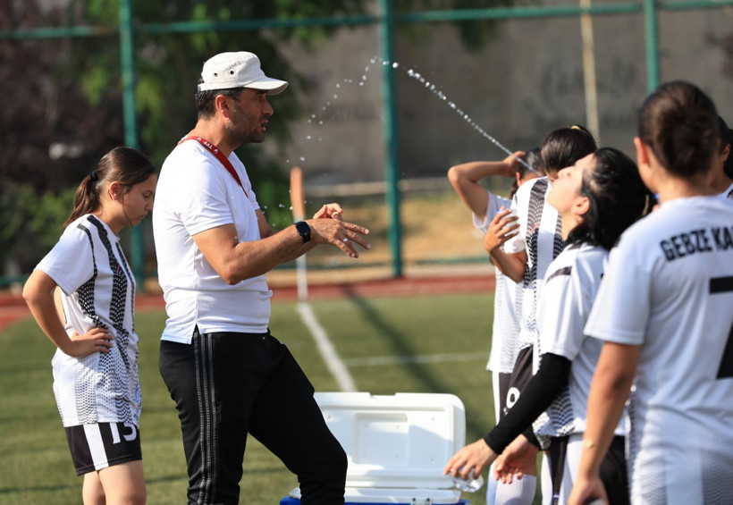 Kocaeli Kadın Futbol Kulübü – Arapçeşme maçı fotoğraf galerisi - Resim: 52