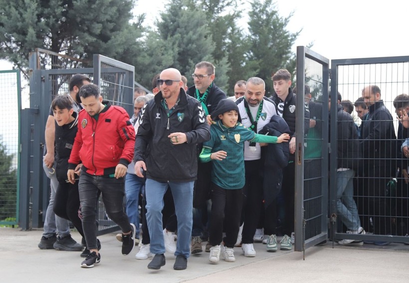 Kocaelispor – Sakarya maçının tribün ve taraftar fotoğrafları - Resim: 4