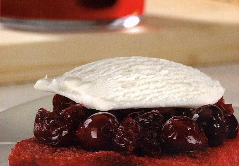Gelinim Mutfakta Vişneli Ekmek Tatlısı Tarifi 21 Nisan | Vişneli Ekmek Tatlısı Nasıl Yapılır? - Resim : 1