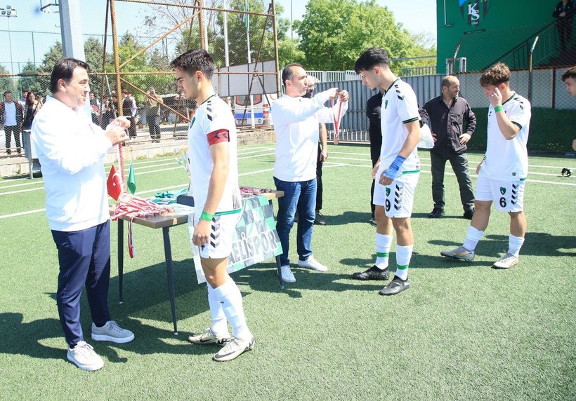 Kocaelispor U-17 için kupa ve madalya töreni düzenlendi - Resim: 5