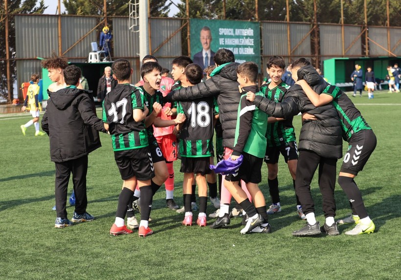 Kocaelispor - Fenerbahçe U-14 maçının fotoğrafları - Resim: 59