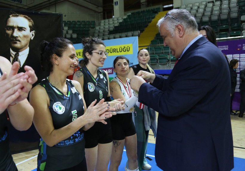 İzmit Belediyespor’un Sultanları ve Efeleri çok büyük iş başardı! - Resim : 8