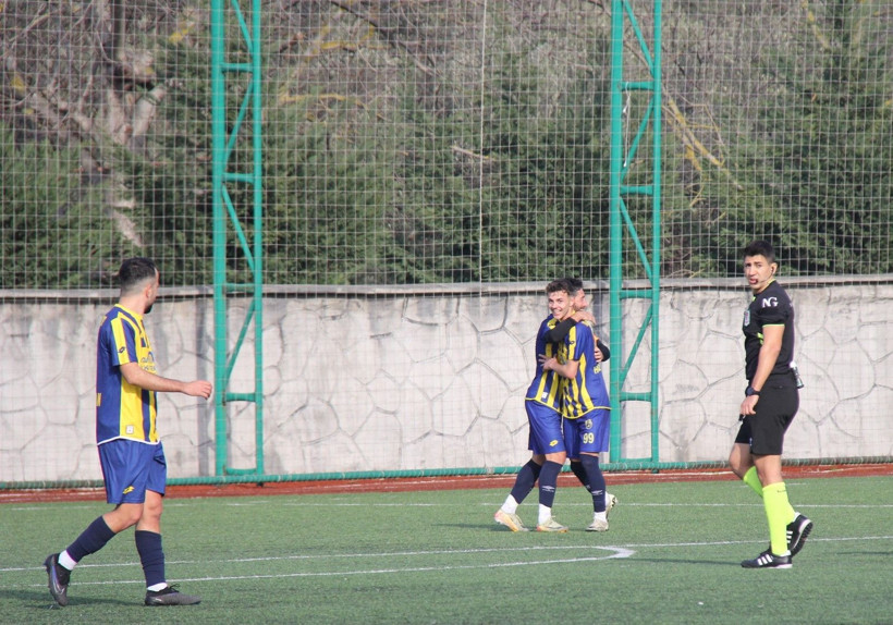 Karamürselspor'un Karasu’yu farklı devirdiği maçın fotoğrafları - Resim: 36