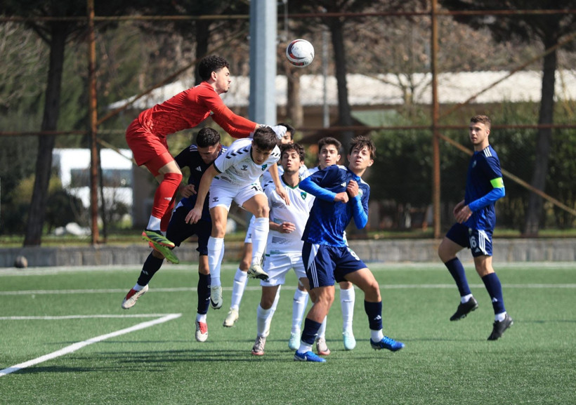 Kocaelispor – Bursa Nilüfer U-19 maçının fotoğraf galerisi - Resim: 61