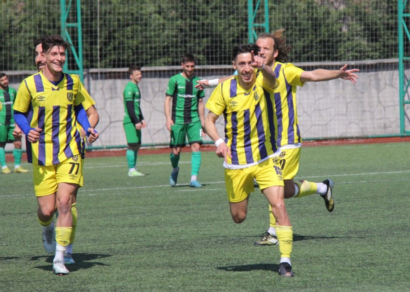 Karamürselspor - Çayırovaspor maçının fotoğrafları - Resim: 27