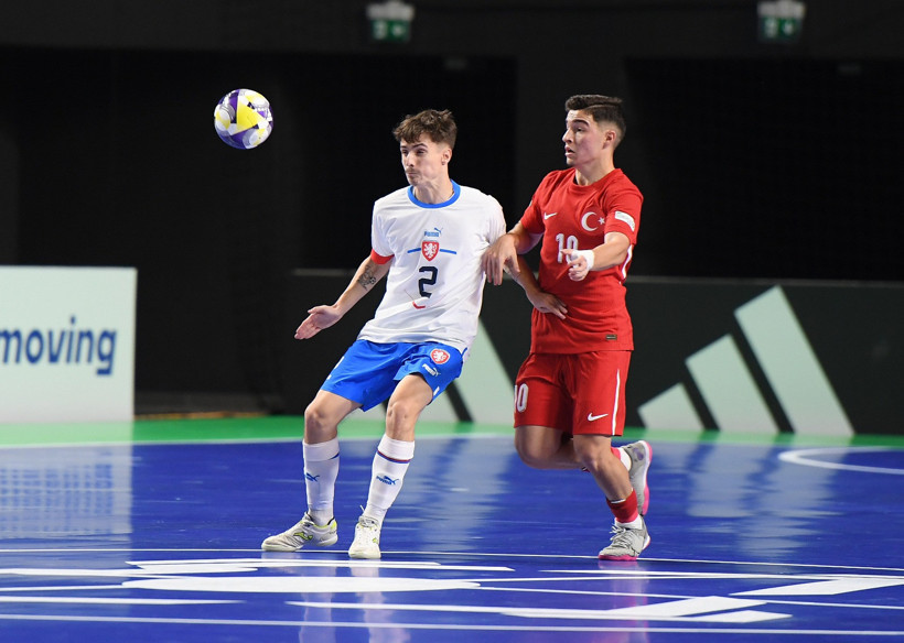 Bizim Ege’li futsalcılarımız şampiyonaya veda etti - Resim : 1