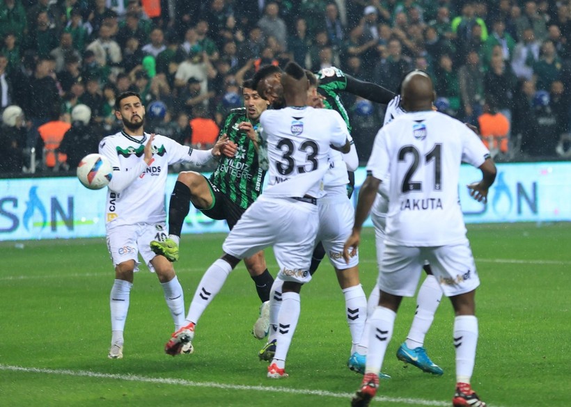 Kocaelispor – Sakarya maçının saha içi fotoğrafları - Resim: 18