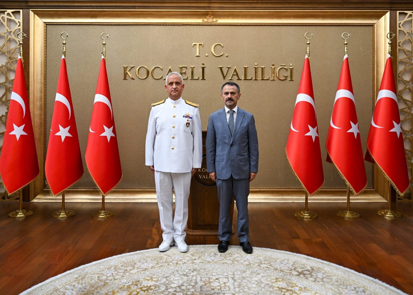 Donanmanın yeni komutanı geldi... İlk ziyaret İlhami Aktaş'a - Resim : 1