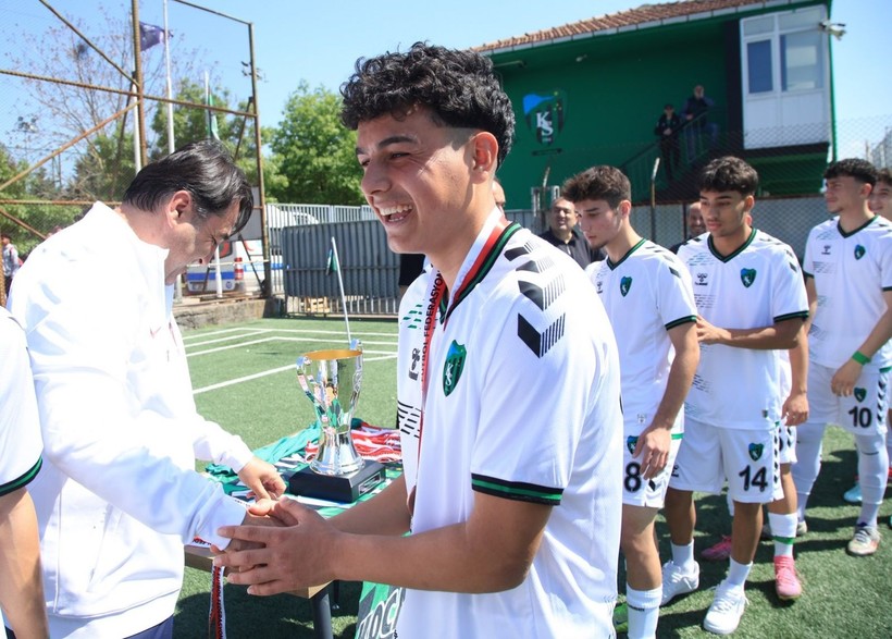 Kocaelispor U-17 için kupa ve madalya töreni düzenlendi - Resim: 8