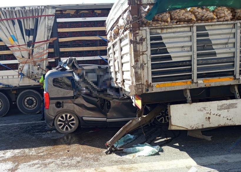 Mersin’de feci kaza: 5 ölü! - Resim : 2