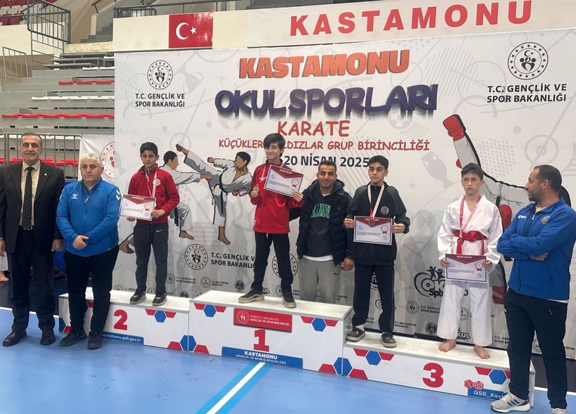 Körfezli karatecilerden 5 sporcu ile 5 şampiyonluk - Resim : 4