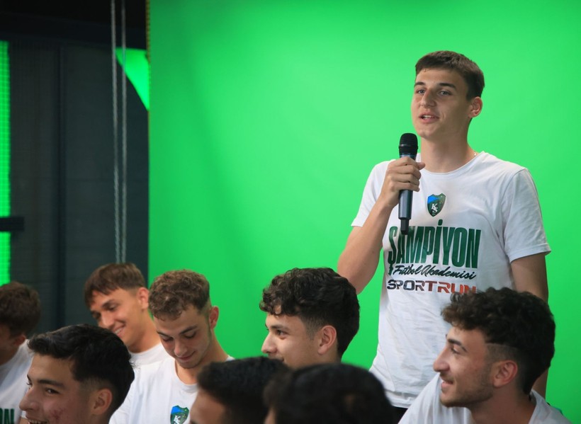 Kocaelispor U-19 Nokta TV stüdyolarında - Foto Galeri- - Resim: 56
