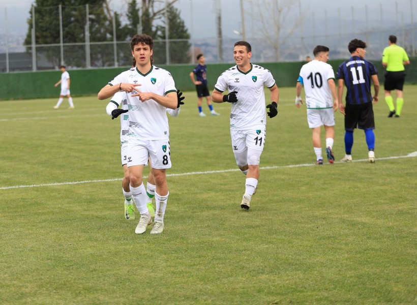 Kocaelispor - Karacabey Belediyespor U-19 maçının fotoğrafları - Resim: 42