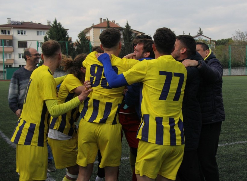 Karamürselspor - Çayırovaspor maçının fotoğrafları - Resim: 103