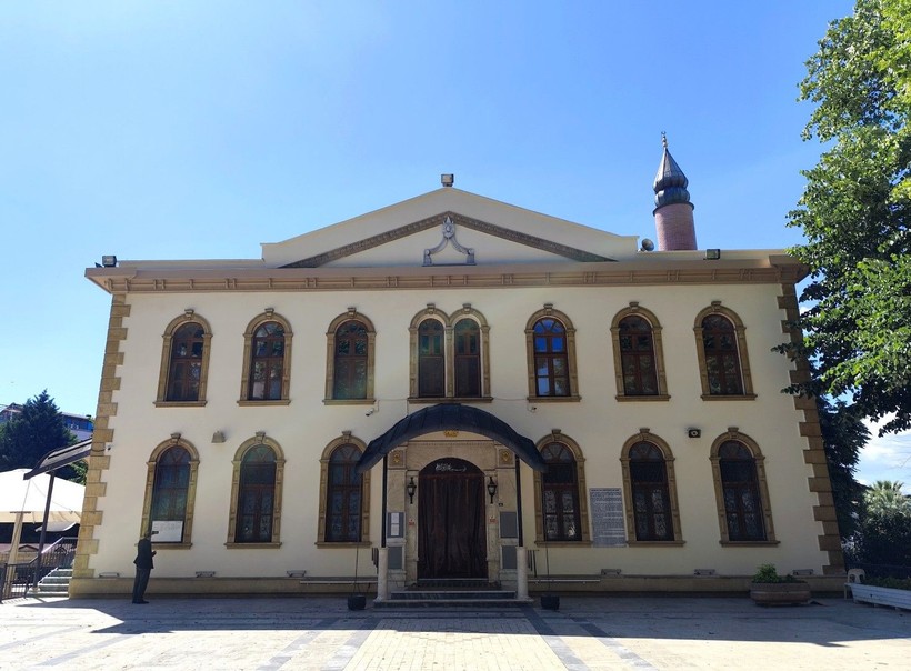 İzmit'in tarihî camisi yenilendi! - Resim: 2
