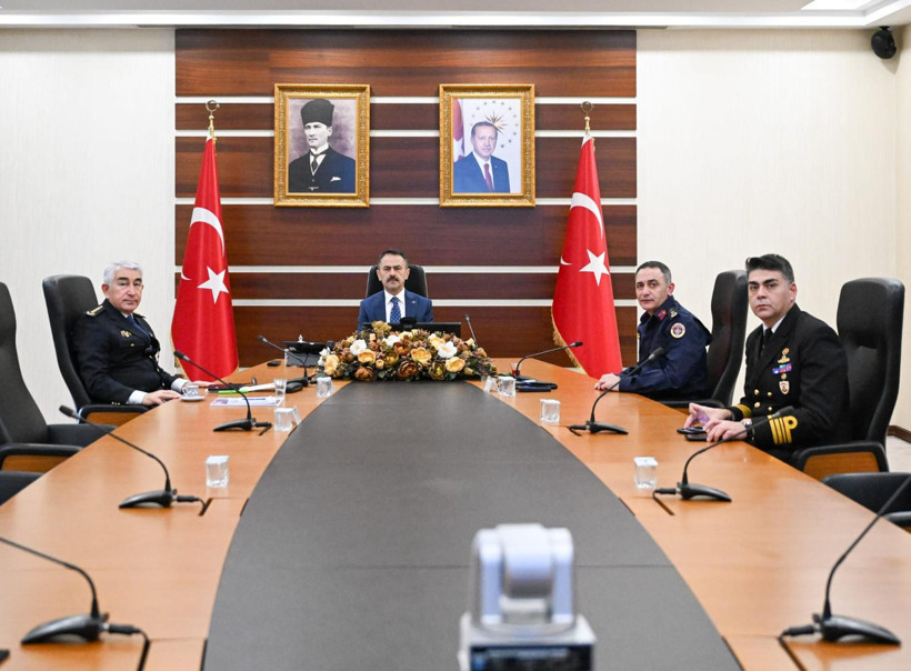 Vali İlhami Aktaş, İçişleri Bakanı Ali Yerlikaya başkanlığında düzenlenen toplantıya katıldı - Resim : 1