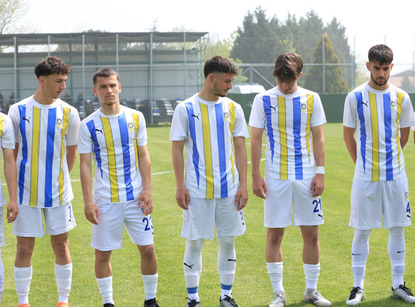 Kocaelispor - Belediye Derincespor U-19 maçının fotoğrafları - Resim: 15