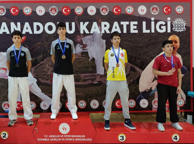Çayırovalı karateciler, turnuvadan madalyalarla döndü! - Resim: 1