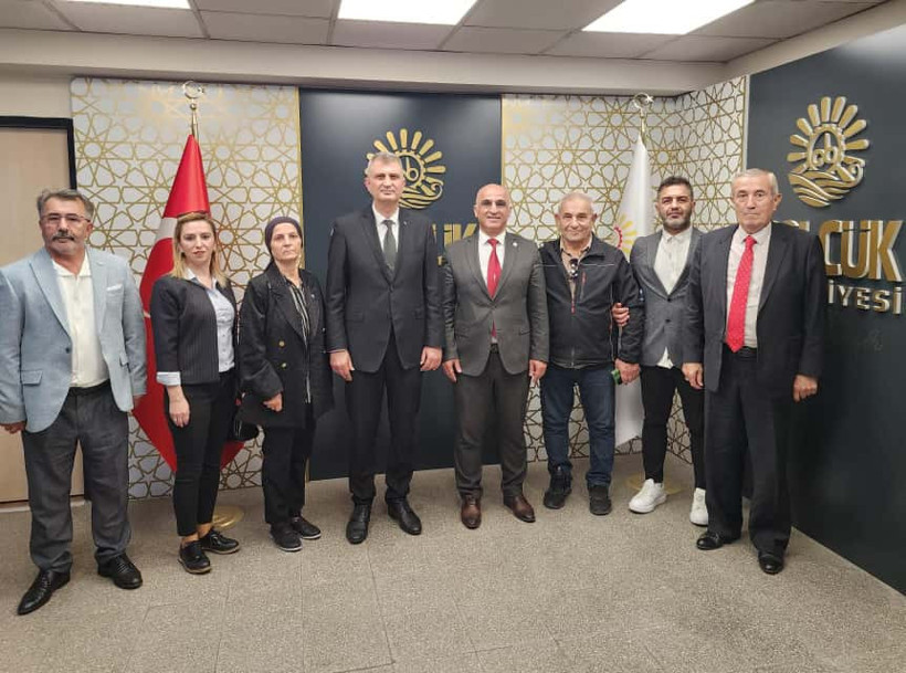 İYİ Parti Gölcük Teşkilatı'ndan Ali Yıldırım Sezer'e ziyaret - Resim : 3