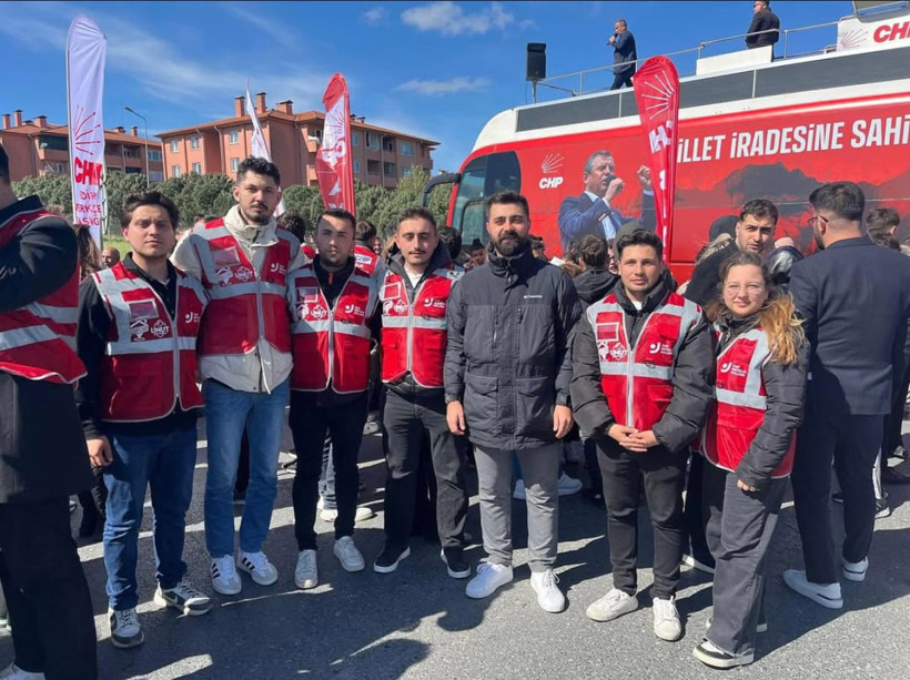 CHP Kocaeli Gençlik Kolları'ndan Cem Aydın'a destek - Resim : 1
