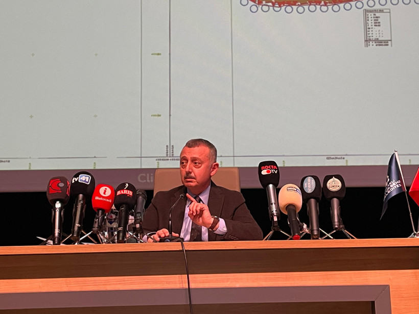 Fatma Kaplan Hürriyet'den Tahir Büyükakın'a: Kim salatalık kim tuzluk başkanım? - Resim : 2