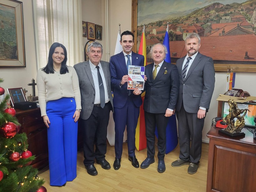İzmit Belediyesi Sturimica ve Radoviş Belediyelerine ziyaret gerçekleştirdi - Resim : 1