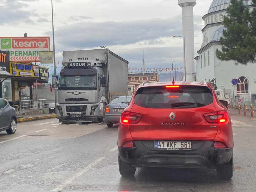 Kocaeli Haber- Başiskele'de trafik yine baş gösterdi