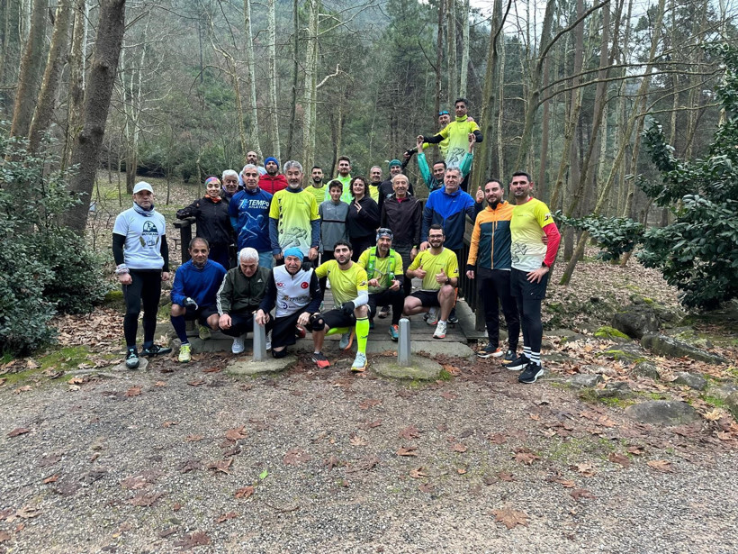 78 yaşındaki sporcu, 15 kilometrelik parkuru 1 saat 40 dakikada tamamladı - Resim : 3