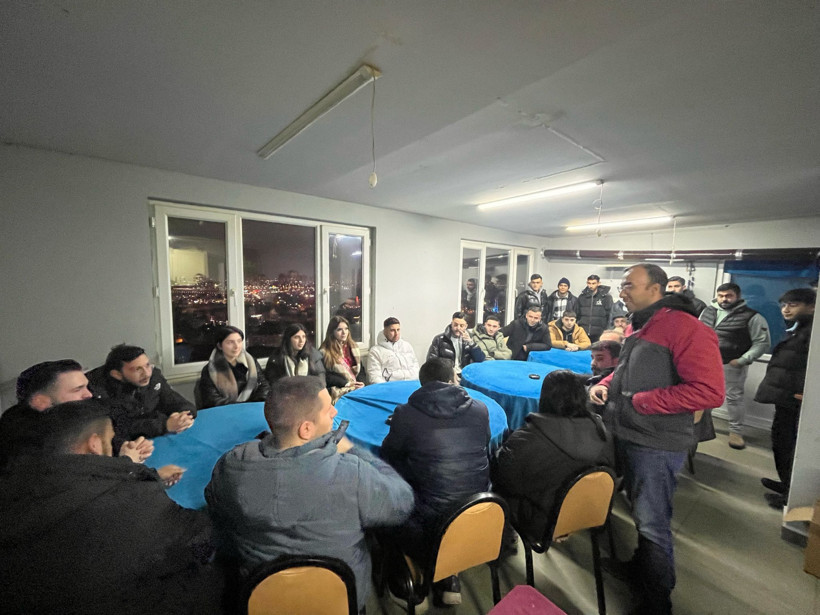 CHP İzmit Gençlik Kolları, gençlerle bir araya geldi - Resim : 1