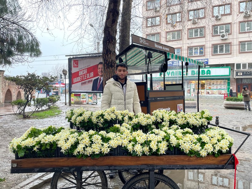 Çiçekçilerden “Sevgililer Günü”ne özel tavsiye: “Seven sevdiğine nergis alsın” - Resim : 1