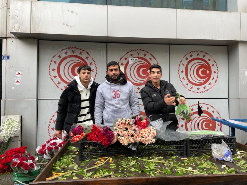 Çiçekçilerden “Sevgililer Günü”ne özel tavsiye: “Seven sevdiğine nergis alsın” - Resim : 9