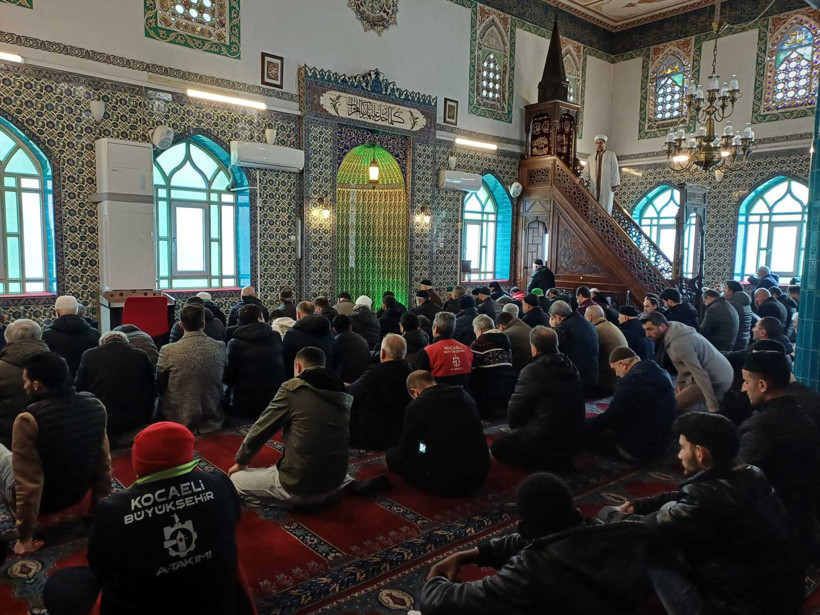 Akça Camii ibadete yeniden açıldı! - Resim : 1