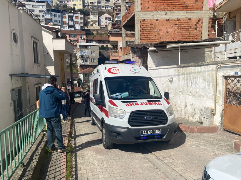 Tabancayla oynarken kendini vurdu! - Resim : 6