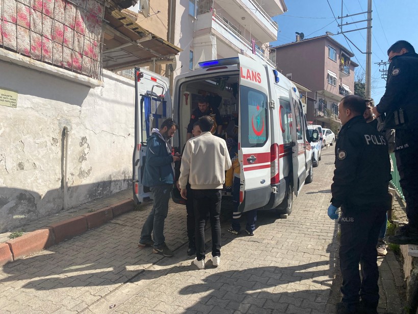 Tabancayla oynarken kendini vurdu! - Resim : 2