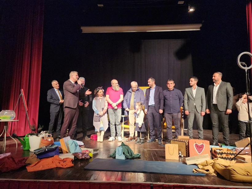 ''Parça Tesirli Pazarlar'' Gölcük'te kahkaha dolu bir gece yaşattı - Resim: 4