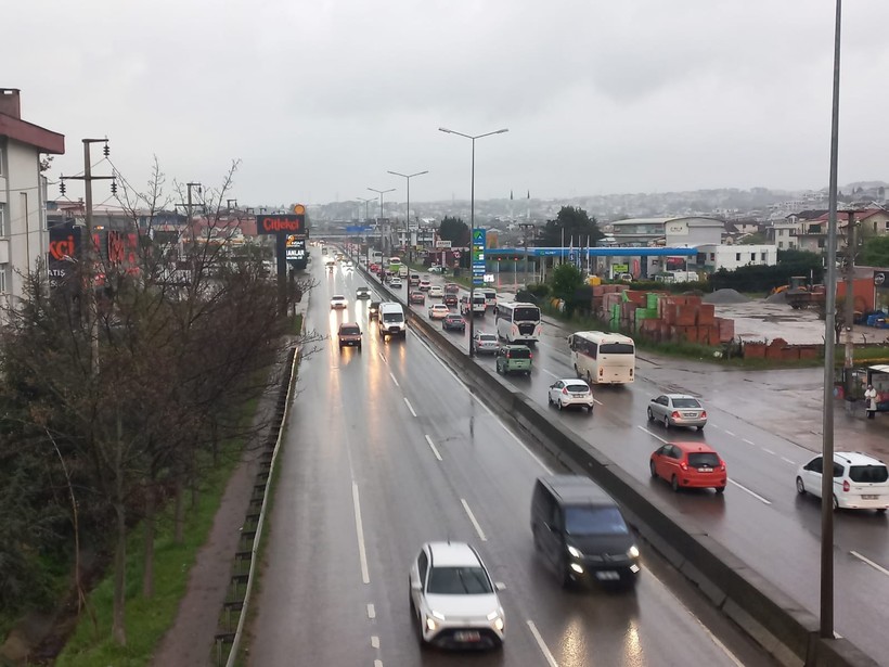 Kocaeli'de sabah saatlerinde trafik çilesi... Araç yoğunluğu oluştu! - Resim : 2