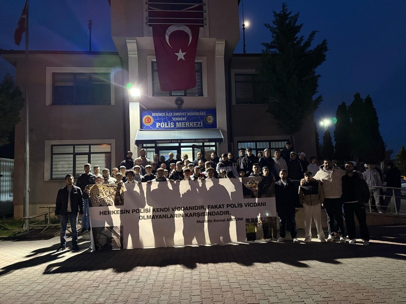 AK Parti Derince İlçe Gençlik Kolları polislerimizi unutmadı! - Resim : 5