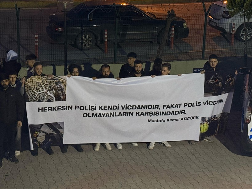 AK Parti Derince İlçe Gençlik Kolları polislerimizi unutmadı! - Resim : 4