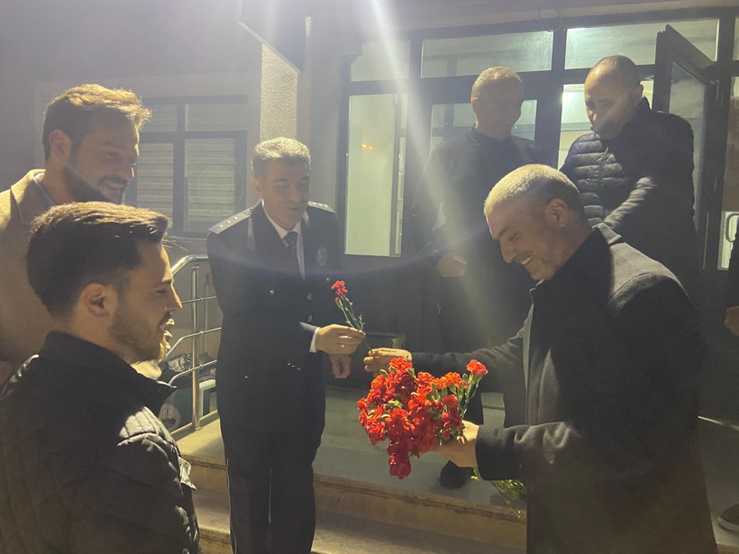 AK Parti Derince İlçe Gençlik Kolları polislerimizi unutmadı! - Resim : 1