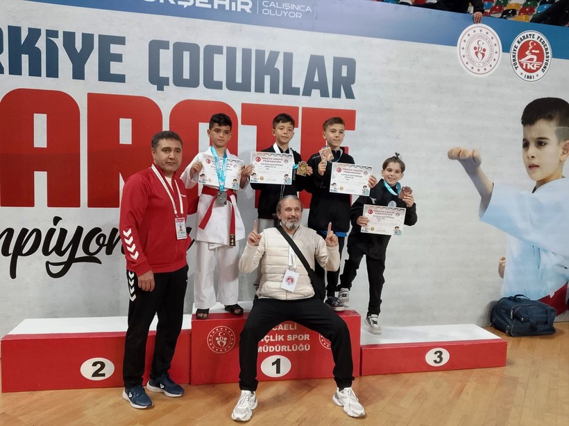 Körfezli iki küçük karateci Balkan Şampiyonası vizesi aldı - Resim : 1