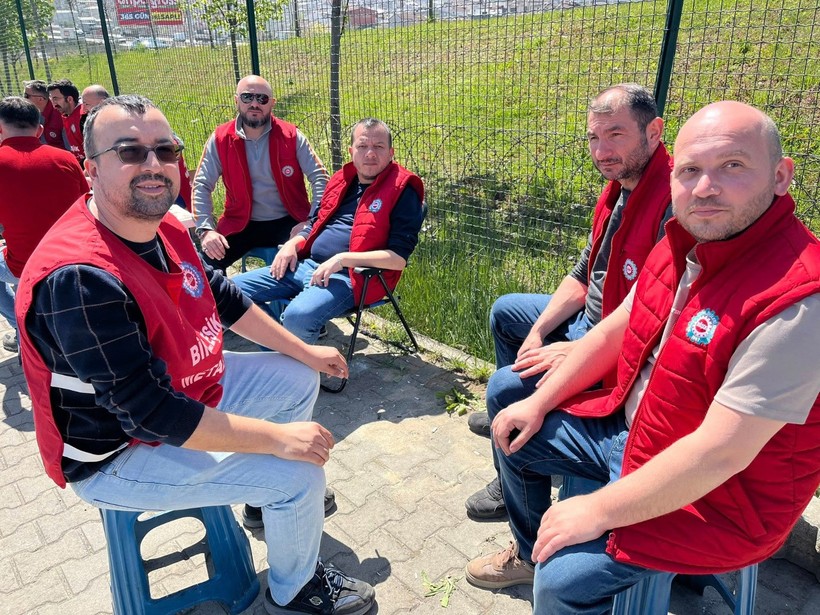 Alman firması Erlau’da bir işçi sendikalı diye işten atıldı! Sendika direnişe geçti - Resim : 1