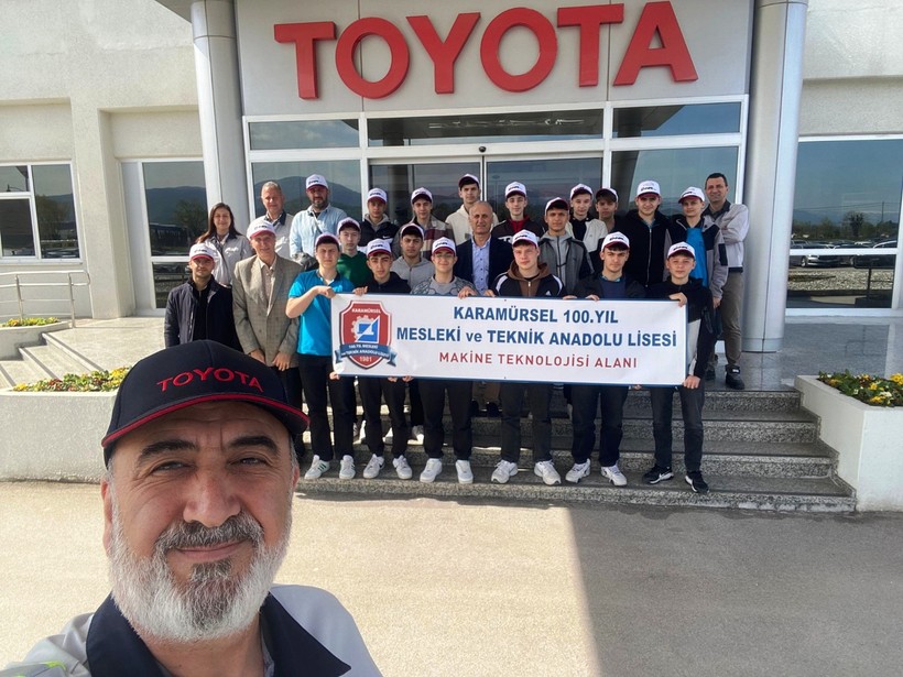 Karamürsel 100. Yıl MTAL, otomotiv sektöründeki üretim süreçlerini Toyota da gözlemledi - Resim : 2