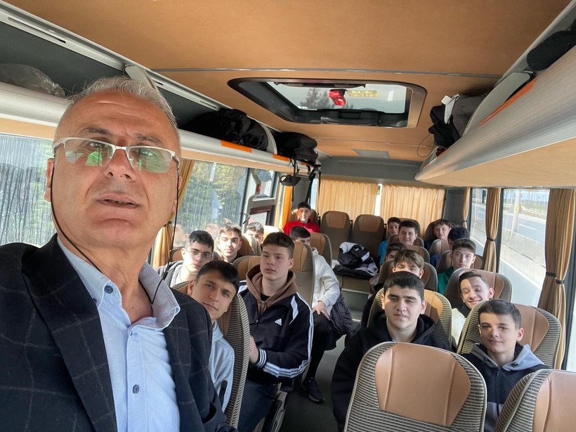 Karamürsel 100. Yıl MTAL, otomotiv sektöründeki üretim süreçlerini Toyota da gözlemledi - Resim : 1