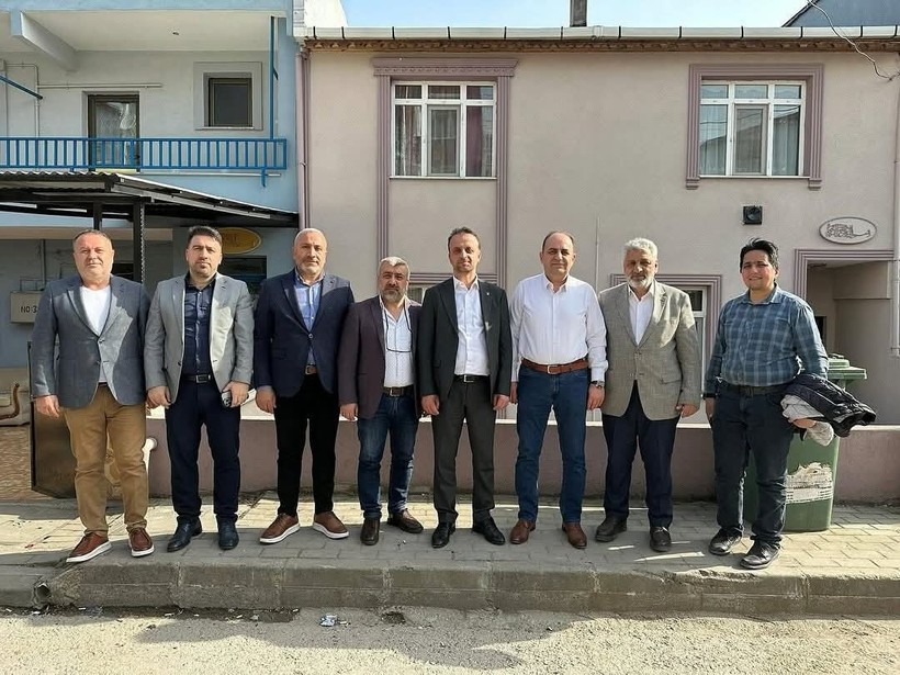 Meclis üyesinin baba evi yandı! - Resim : 1