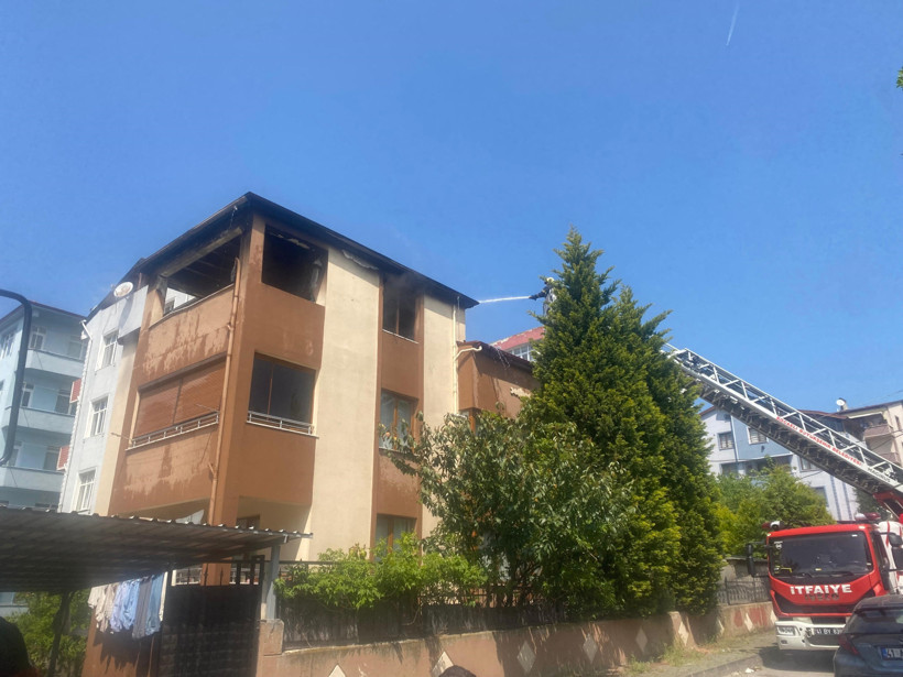 Çatıyı onarmak isterken evi yandı - Resim : 2