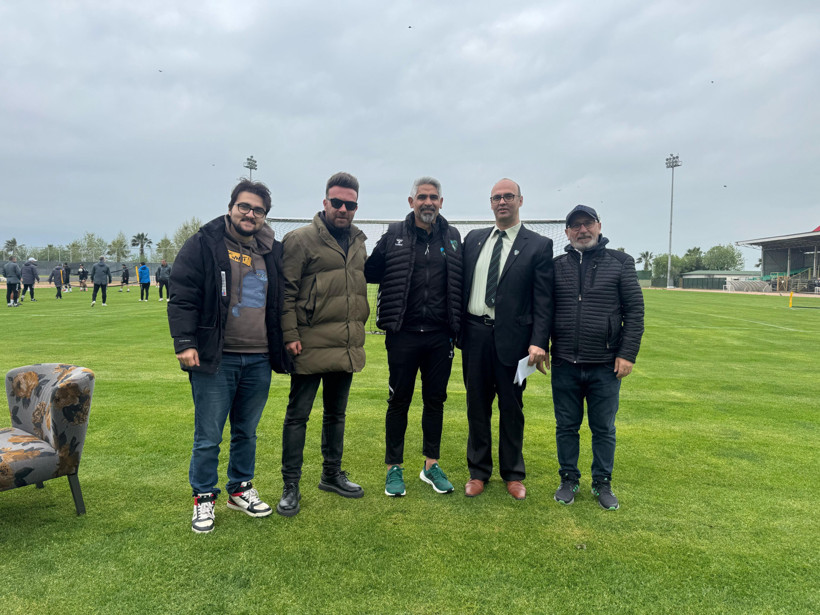 Can sıkan fotoğraf “Süper Lig’de sadece iki takım var” - Resim : 2