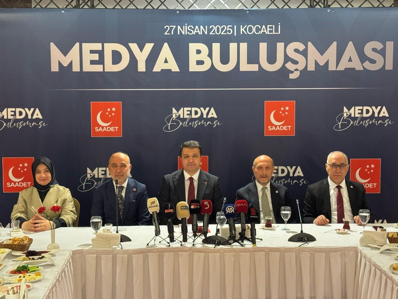 Mahmut Arıkan Kocaeli’de: “Dindarlar yolsuzluk yapmaz algısı yıkıldı” - Resim : 2