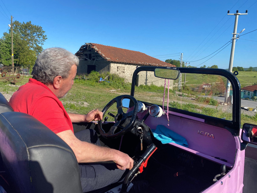 Kendi imkanlarıyla otomobil yaptı! - Resim : 2